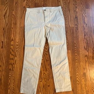 Men’s Gap Essential Khaki Slim Fit 34x32